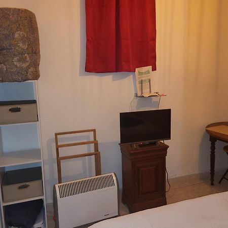 Studio A La Campagne Ucciani Extérieur photo